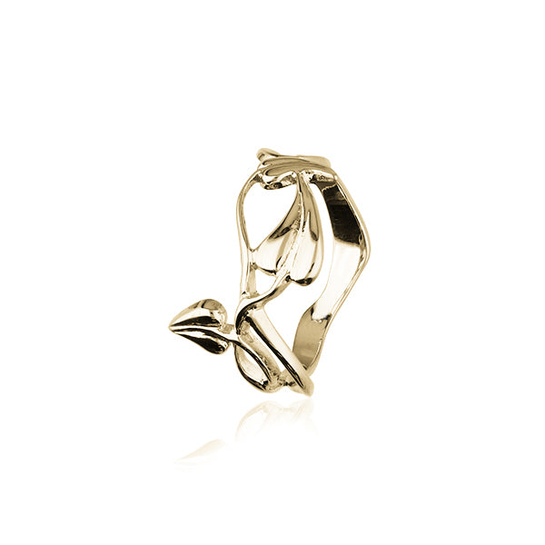 Sterling Silver Ring with Leaf Design R94
